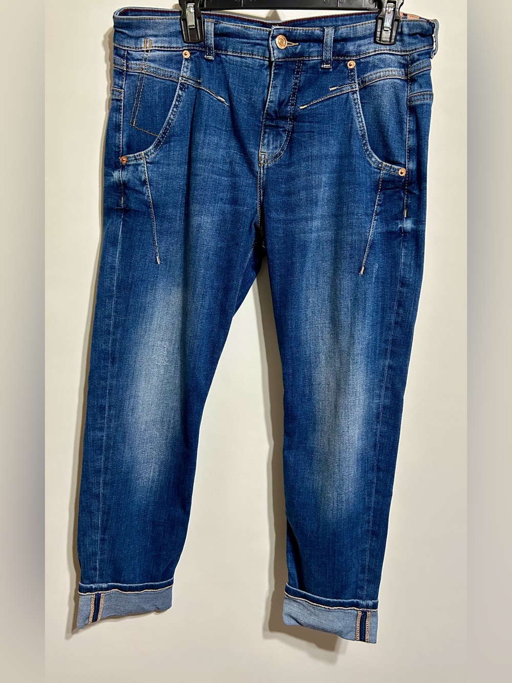 Mac Rich style #2350 Women’s  crop & cuffed high rise jeans